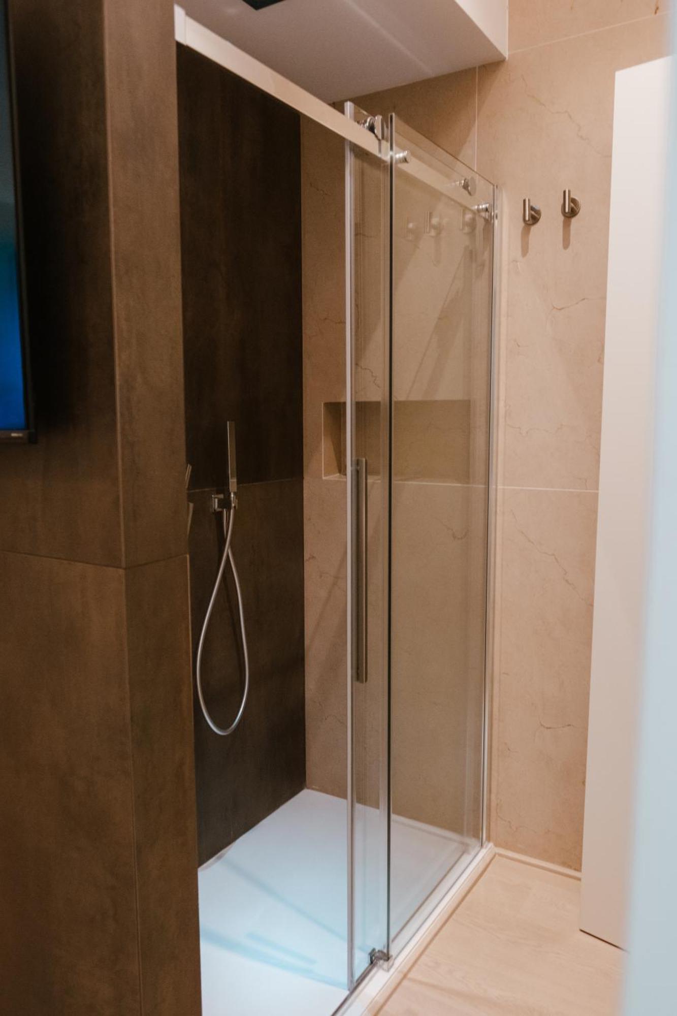 18Zero2 Luxury Rooms Bari Exterior photo