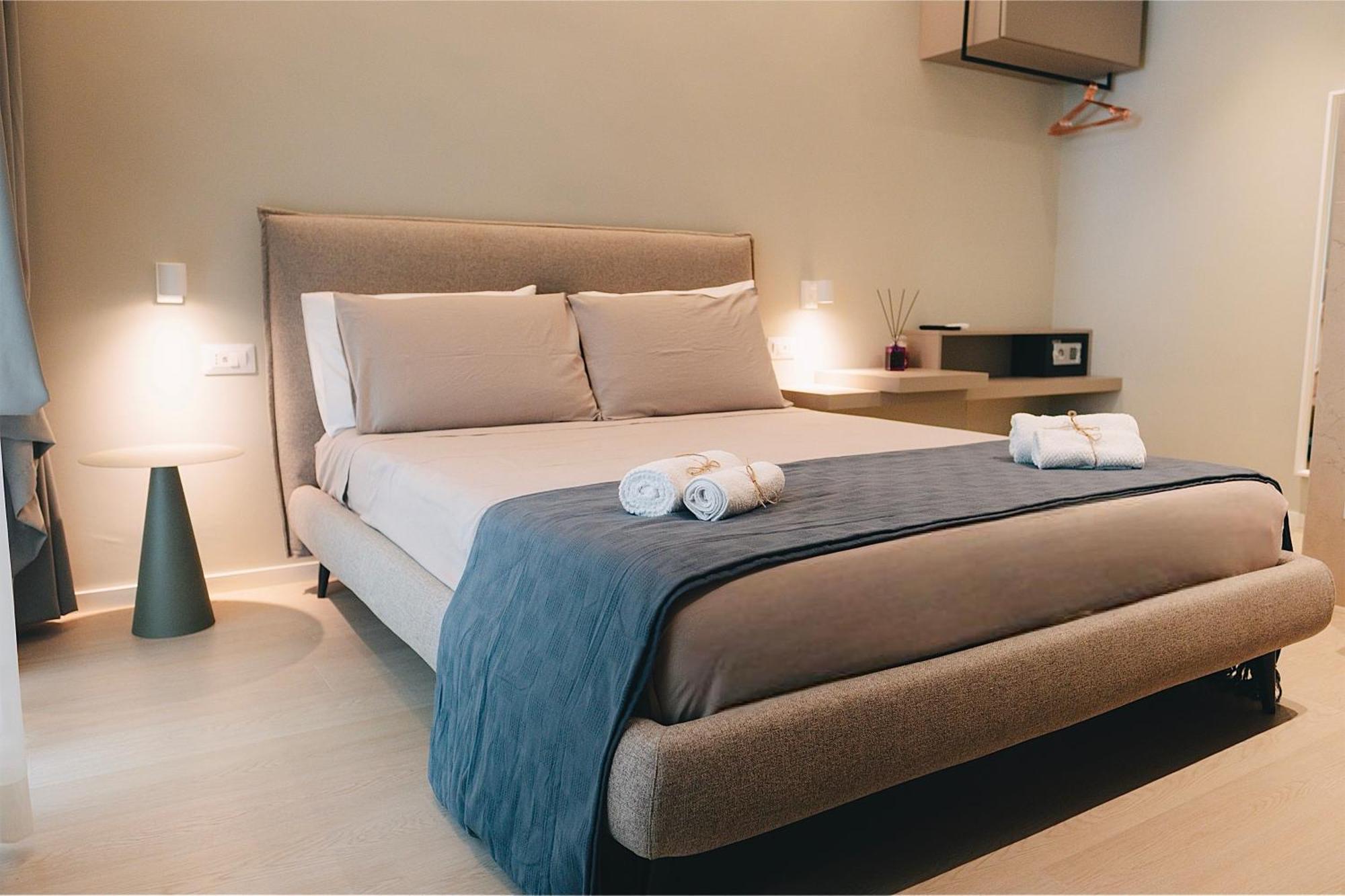 18Zero2 Luxury Rooms Bari Exterior photo